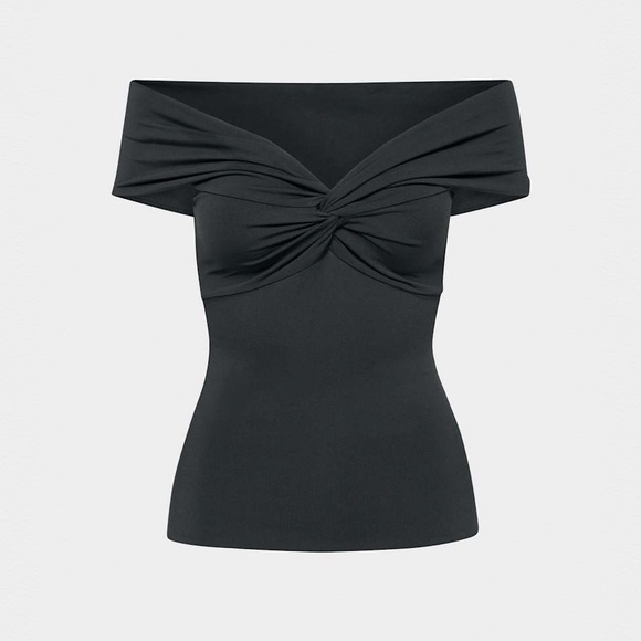 Aritzia Tops - Aritzia Contour Twist Off-Shoulder Top